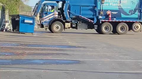San Diego Trash Truck