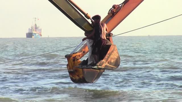 Oil tanker ship salvage operation in Thailand