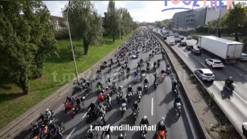 FRANCE: BIKERS SHUT DOWN HIGHWAY 👀👏👊