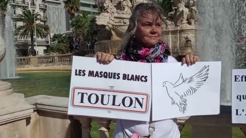 Les Masques Blancs Toulon Action Pancartes le samedi 10 septembre