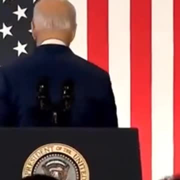Confused Biden Shakes Hands With All His Supporters