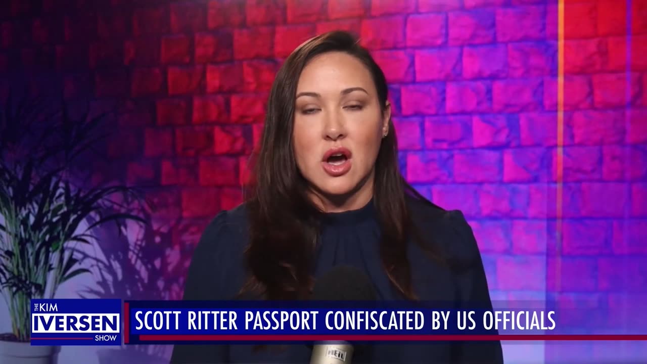 PASSPORT SEIZED! Scott Ritter Taken Of Airplane While Traveling To Russia