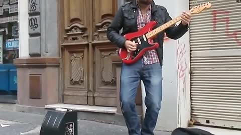 Improvising with an electric guitar, Cuidad Vieja, Montevideo