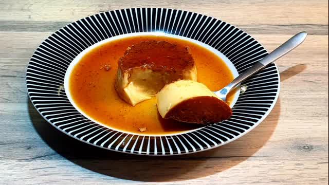 Flan au caramel: rapide et savoureux/ Caramel flan: easy and tasty