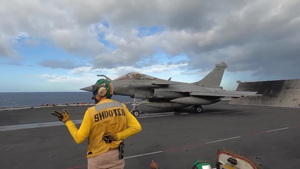 French Rafale Jets operate wiss USS GEORGE H.W. BUSH