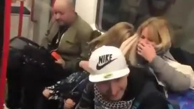 Funny guy who doesn't stop farting 😂😂😂