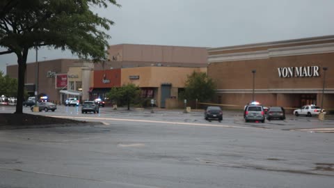 Man Opens Fire At Mall Food Court - 3 Dead | Exclusive Footage