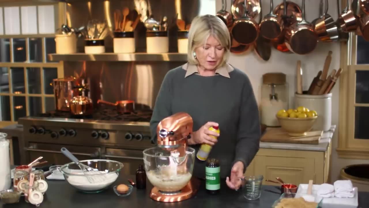 Martha Stewart's 10-Recipe Holiday Dinner Special | Holiday Roasts, Side Dishes, and Festive Cookies