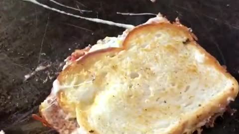 Cheesy Lobster Burger Making Tutorial