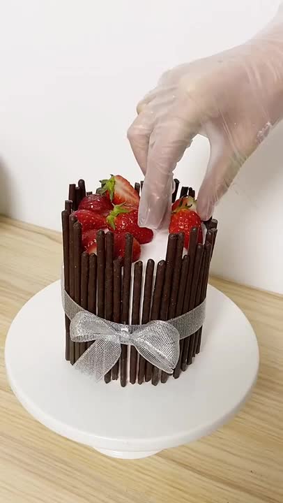 Chocolate Cake Decorating