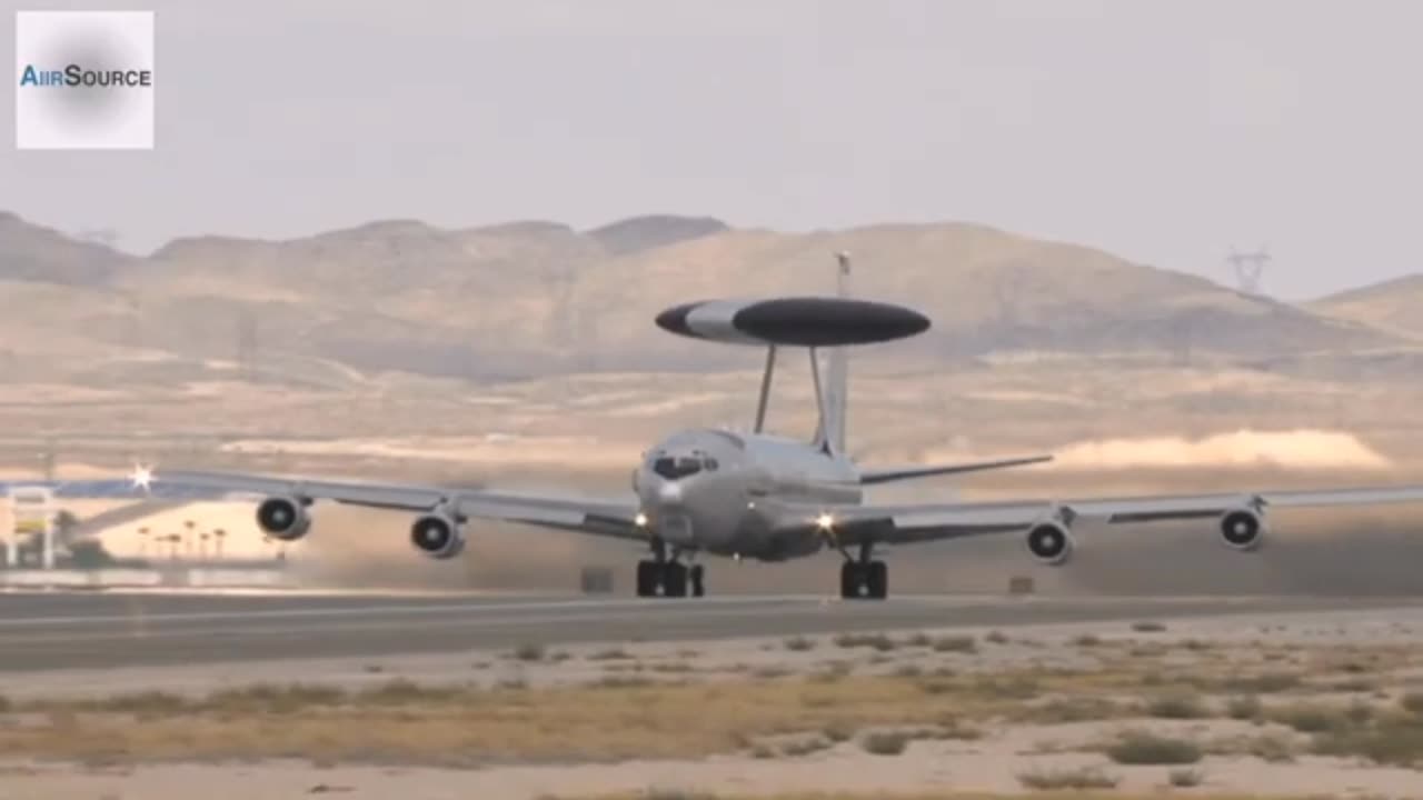 E-3 Sentry Landing