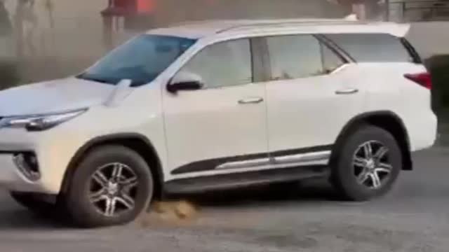 Fortuner vs Audi Car Drifting stunt