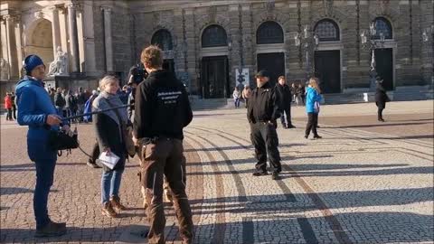 FREEDOM DAY - DRESDEN, Theaterplatz, 30 10 2021, Demo / Kundgebung, Eindrüсke bis zur Eröffnung