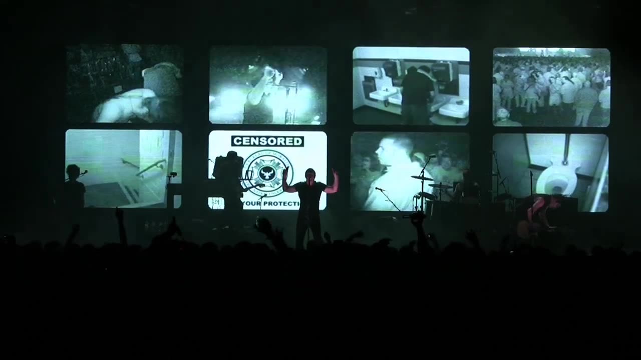 Nine Inch Nails - Survivalism 1080p from the LITS Tour 2008-12-07 Portland, OR