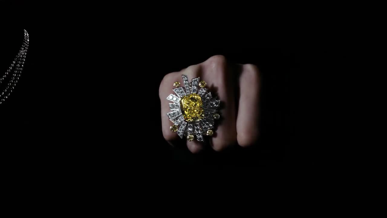 CHANEL Stones the Color of the Sun