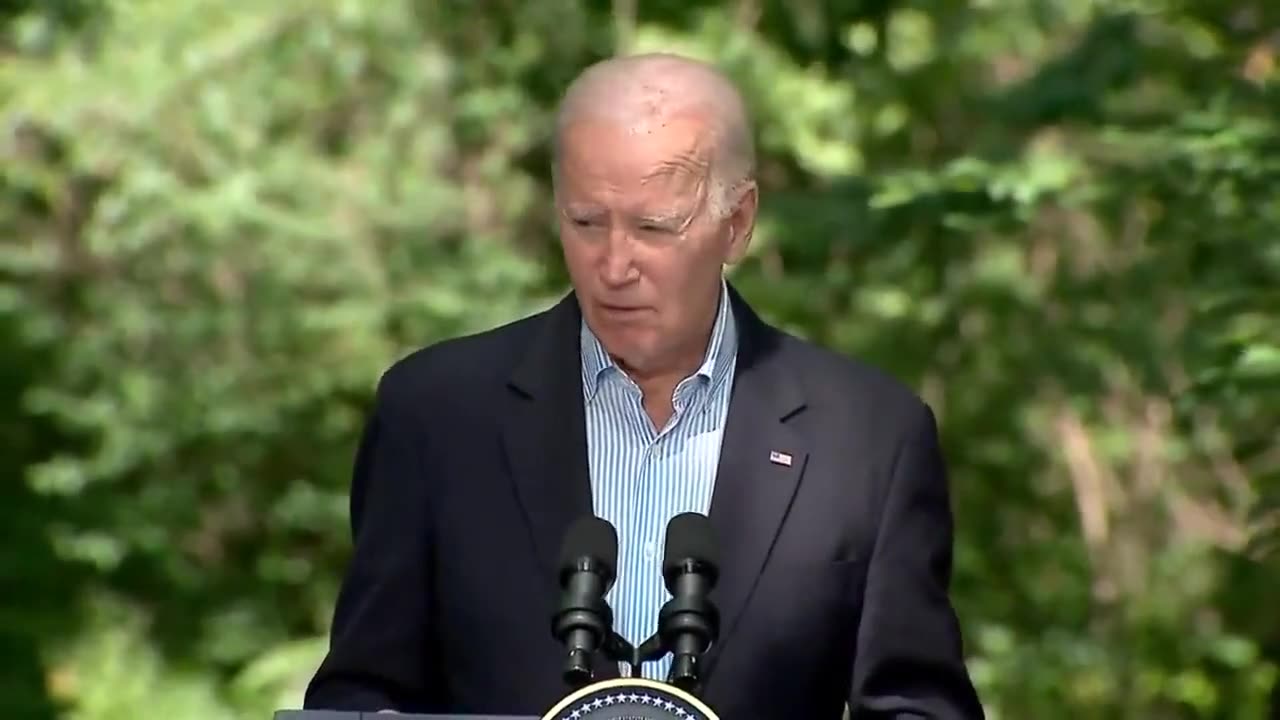 Biden Humiliates Himself, Has No Clue What Is Going On