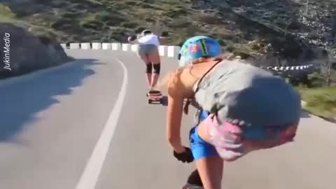 Women skateboarding. When fear is not part of your vocabulary… 😃😱