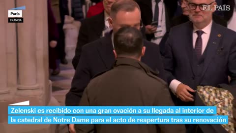 NOTRE DAME PARÍS | Zelenski, recibido con una ovación a su llegada a la inauguración en la catedral