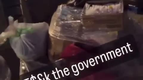 Maui: Government withholding donations