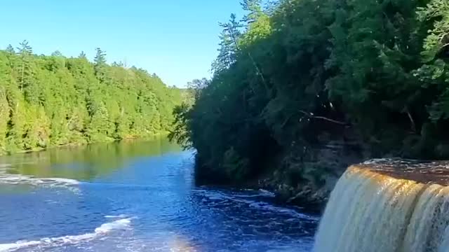 Blue nature!! The water show!