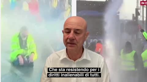 Prof. Sceusa: "L'uso della forza contro persone inermi e pacifiche non è legittimo!"