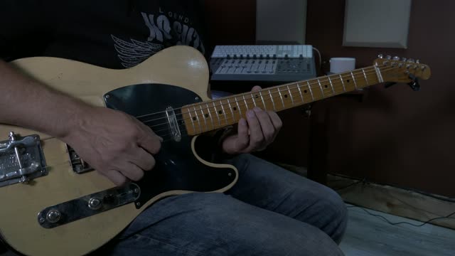 How to play Swinging Doors by Merle Haggard on guitar