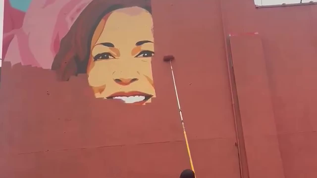 Kamala Harris mural immediately painted over