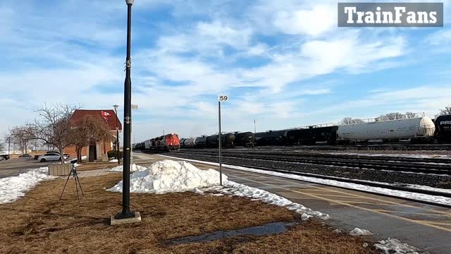 CN 8011 & CN 8946 Engines Manifest Train In Ontario