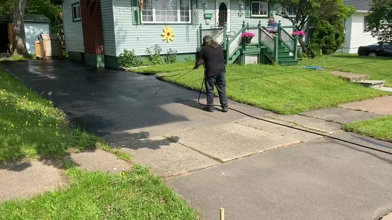 Professional Asphalt Spray Sealing: “The Happy Father’s Day One” Top Coats Pavement Maintenance