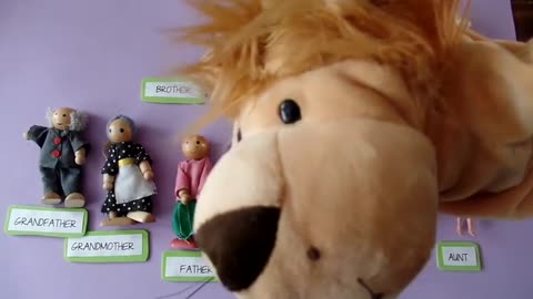 FAMILY MEMBERS / By Leo the lion