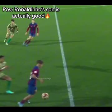 Ronaldinho's son set to follow in dad's Barcelona footsteps