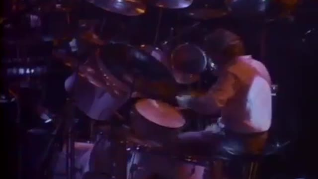 Phil Collins "Hand in Hand" Live 1985