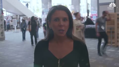 Crypto allows you to ‘take the bank with you,’ says Tether co-founder