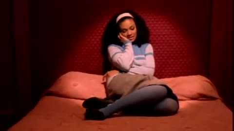 Groove Theory - Keep Tryin (VIDEO)