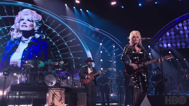 Dolly Parton Performs