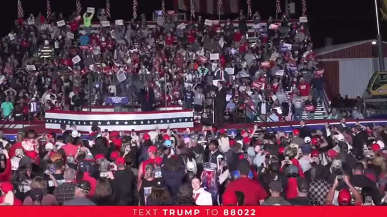 President Trump wraps up Butler PA Rally. Christopher Macchio serenades the President and the crowd.