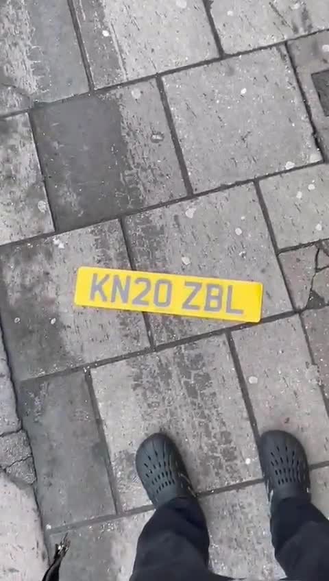 Absolutely shocking daylight robbery in Birmingham,England.