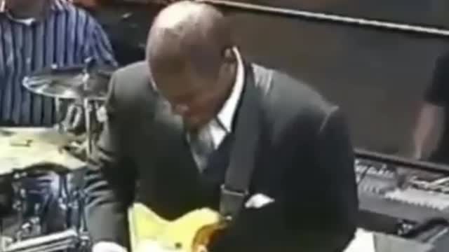 The real guitar man sound!