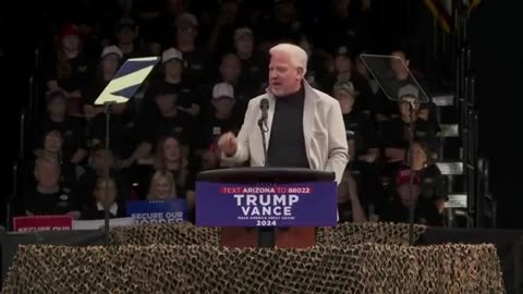 Glenn Beck at Trump rally in Arizona