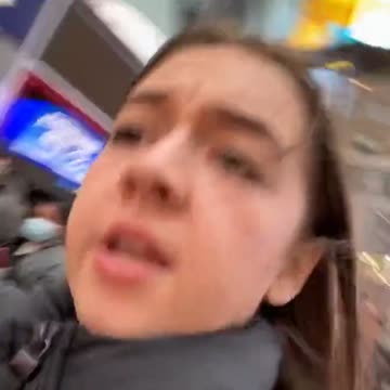 Manhole Explosion in Times Square New York City -- VIDEO