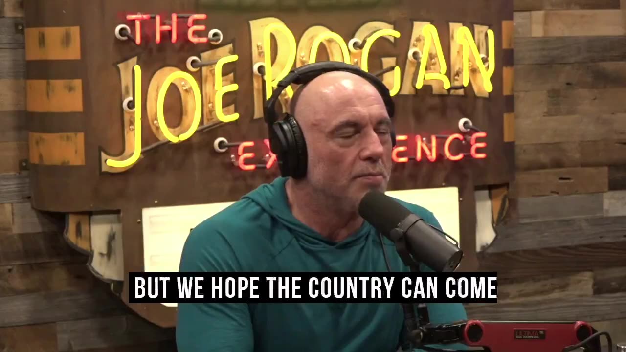 Joe Rogan on CNN, Trump, and Political Division: "We're All on Team USA