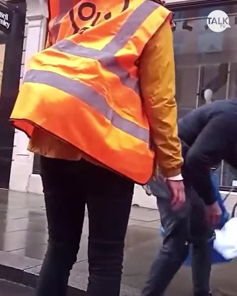"Just Stop Oil" blocking roads in Knightsbridge London England today, they didn't last long.