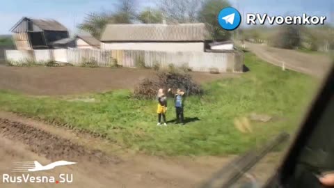 Ukraine War - The Russian army is bringing aid to the Luhansk region