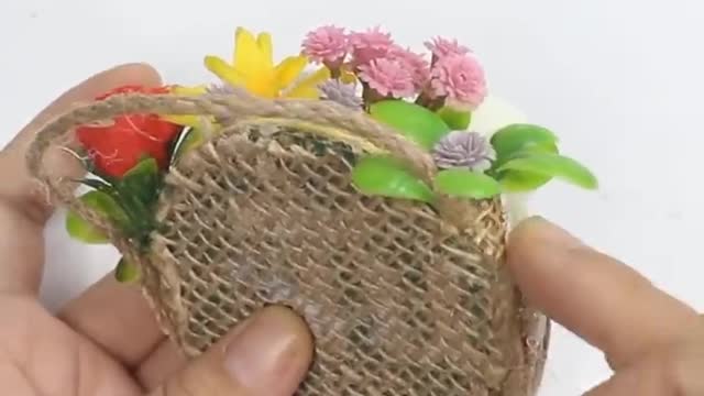 A very unique little flower basket was made