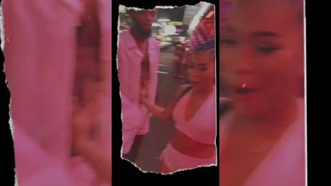 ประสบการณ์กอดทางสังคมครั้งแรกฟรี!