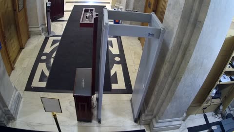 0163USCH01HouseCarriageDoor_2021-01-05_06h15min46s763ms.mp4