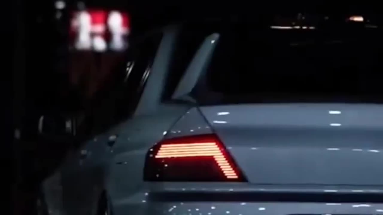 WHITE CAR TURBOPISTON MUST WATCH