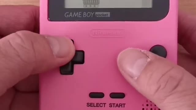 Early Maze Chase game. Heiankyo Alien for Game Boy. Loaded with Nintendo Game Boy Pocket Pink Console