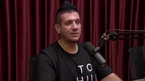 VENOM SOBRE HATE DO CROSS