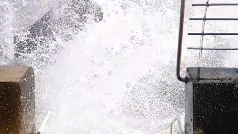 waves of the sea in slow motion